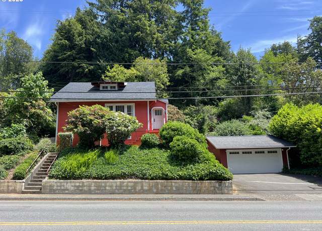 Property at 560 N 10th St, Coos Bay, OR 97420, 3 beds, 1 bath