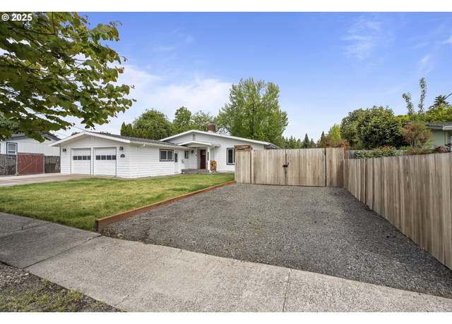 Property at 10275 SW Winter Ln, Beaverton, OR 97008, 3 beds, 2.5 baths