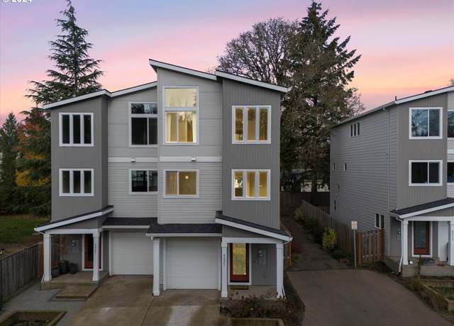 Property at 8821 SW Thorn St, Portland, OR 97223, 3 beds, 3.5 baths