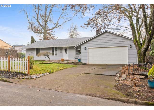 Property at 14400 S Ironwood Rd, Oregon City, OR 97045, 3 beds, 2 baths