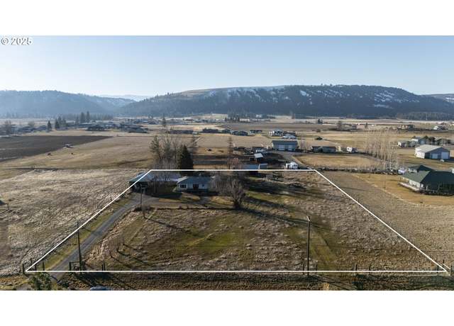 Property at 70682 Palmer Junction Rd, Elgin, OR 97827, 3 beds, 1 bath