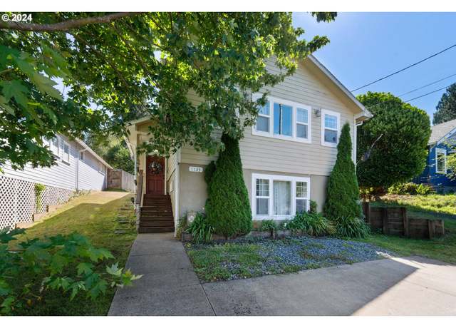 Property at 1123 Oregon Ave, Coos Bay, OR 97420, 4 beds, 3 baths