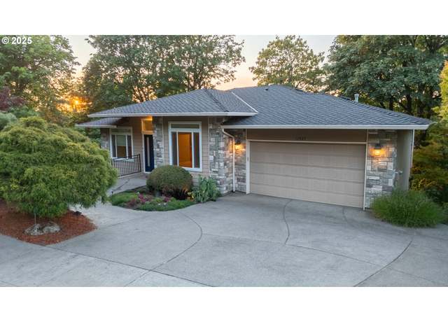 Property at 11929 SE Lexington St, Portland, OR 97266, 3 beds, 2.5 baths