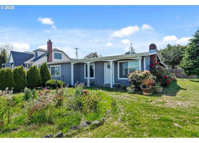 Property at 1109 Salmon Ave, Coos Bay, OR 97420, 3 beds, 1.5 baths