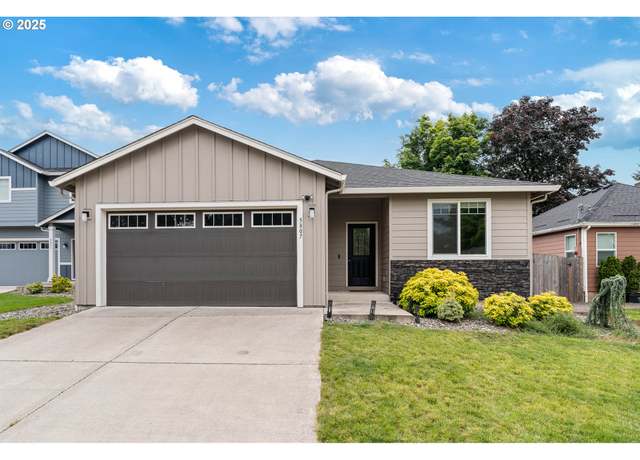 Property at 5807 NE 77th Cir, Vancouver, WA 98661, 3 beds, 2 baths