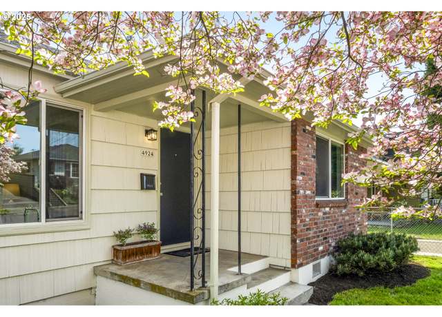 Property at 4924 SE Brooklyn St, Portland, OR 97206, 2 beds, 1 bath