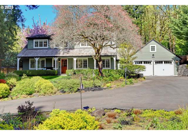 Property at 2735 Glen Eagles Rd, Lake Oswego, OR 97034, 4 beds, 3.5 baths