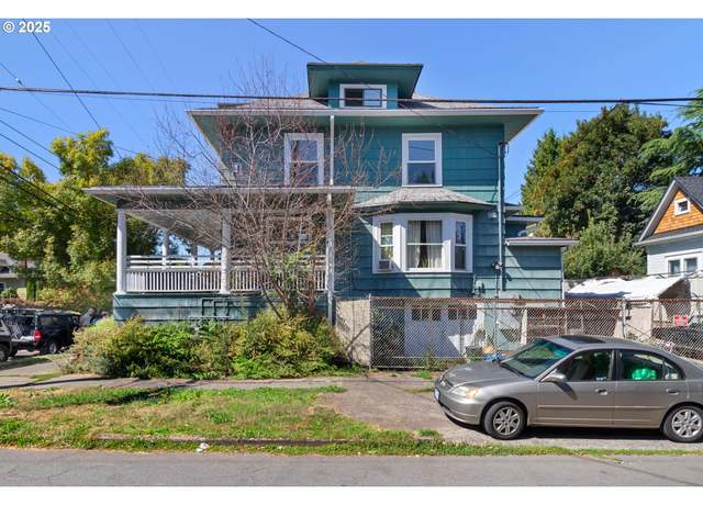 Property at 2953 NE Glisan St, Portland, OR 97232, 3 beds, 3 baths