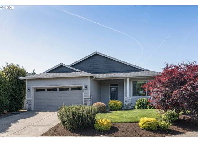 Property at 654 Patrol St, Molalla, OR 97038, 3 beds, 2 baths