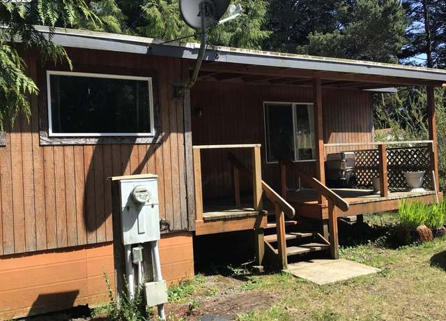 Property at 220 SE Hazelton Pl, Depoe Bay, OR 97341, 2 beds, 1 bath