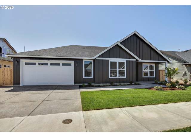 Property at 1921 SE 10th Pl, Canby, OR 97013, 4 beds, 2 baths