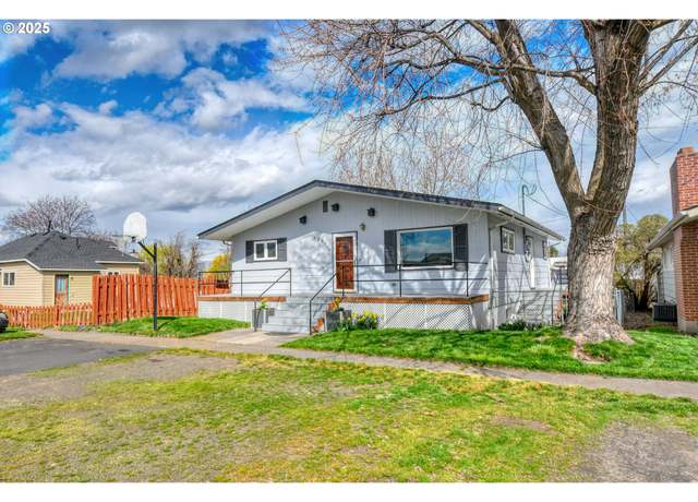 Property at 325 E Washington St, Athena, OR 97813, 5 beds, 2 baths