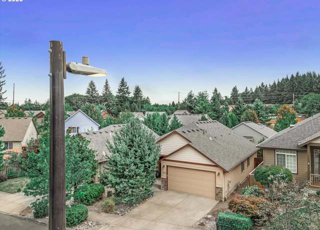 Property at 18186 Antler Ave, Sandy, OR 97055, 3 beds, 2 baths