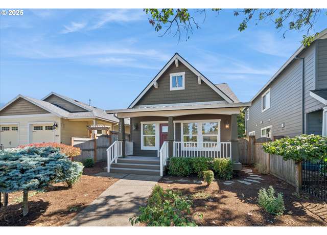 Property at 14840 SE Arista Dr, Milwaukie, OR 97267, 2 beds, 2 baths