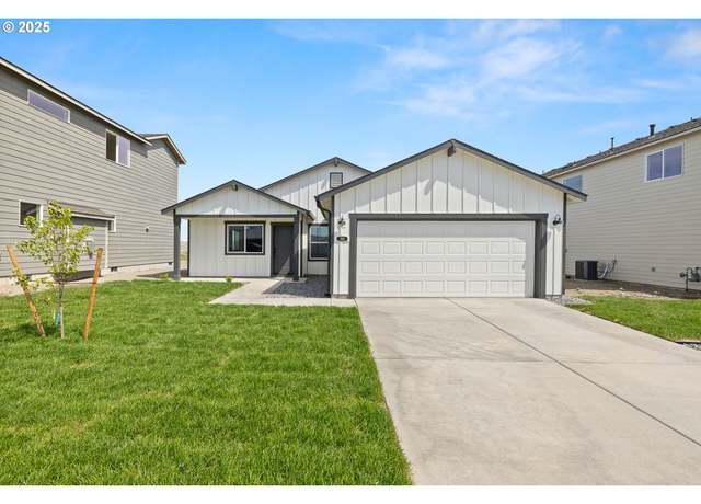 Property at 565 Grant St, Umatilla, OR 97882, 3 beds, 2 baths