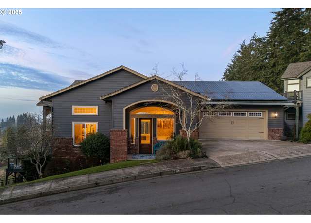 Property at 2788 Bowmont Dr, Eugene, OR 97405, 4 beds, 3.5 baths