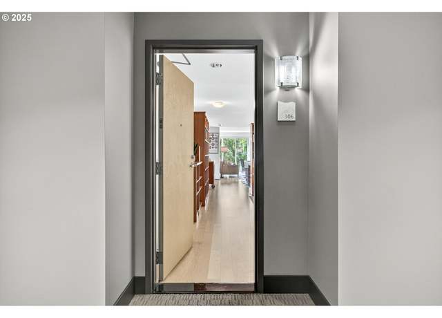 Property at 1221 SW 10th Ave #306, Portland, OR 97205, 2 beds, 2 baths