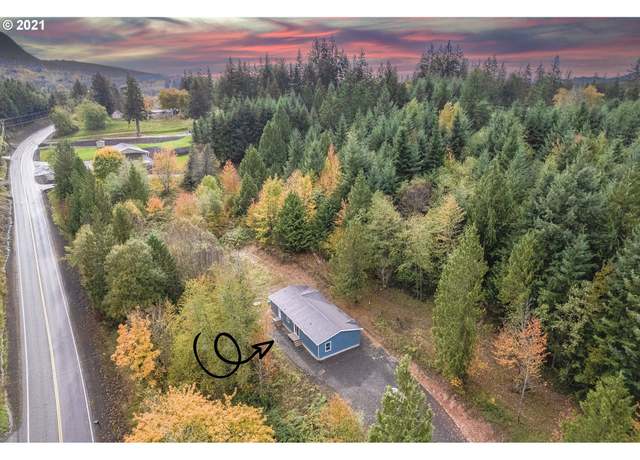 Property at 373 Fishpond Rd, Kelso, WA 98626, 4 beds, 2 baths
