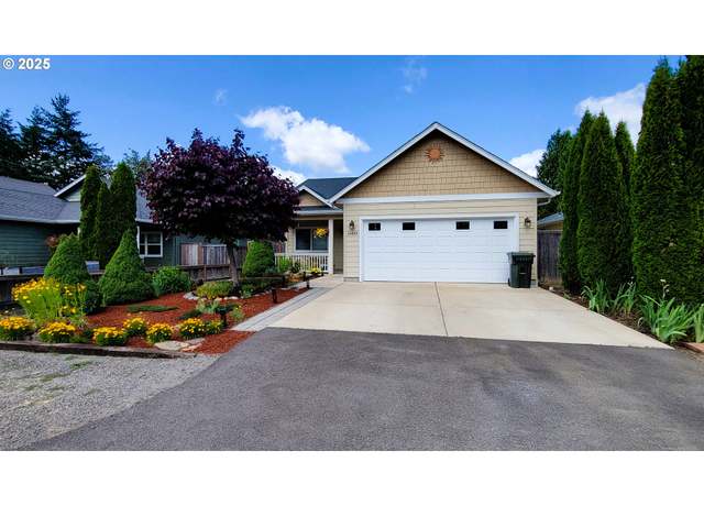 Property at 24893 Mccutcheon Ave, Veneta, OR 97487, 3 beds, 2 baths
