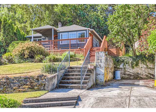 Property at 3720 SW Iowa St, Portland, OR 97221, 2 beds, 1 bath