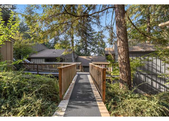 Property at 223 Trailside Loop, Eugene, OR 97405, 2 beds, 2 baths