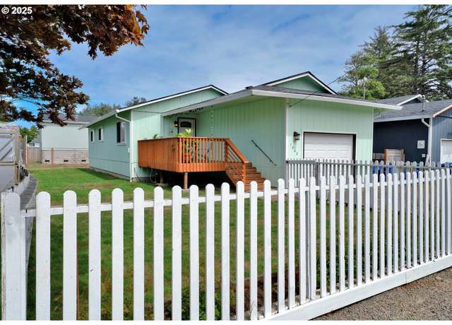Property at 1302 SW 63rd St, Lincoln City, OR 97367, 3 beds, 1.5 baths