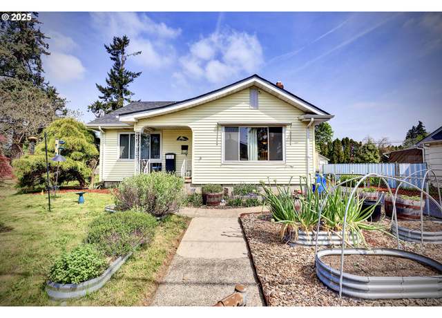 Property at 8011 SE Lambert St, Portland, OR 97206, 2 beds, 1 bath