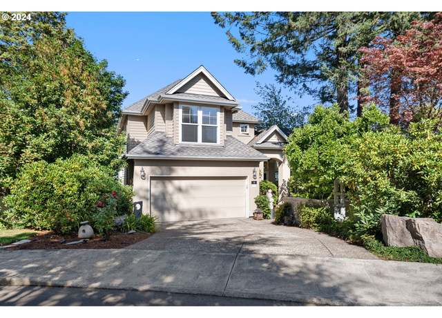 Property at 8 Morningview Cir, Lake Oswego, OR 97035, 3 beds, 2.5 baths
