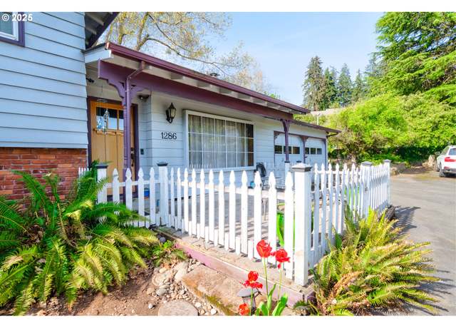 Property at 1286 Madrona Ave SE, Salem, OR 97302, 4 beds, 2 baths