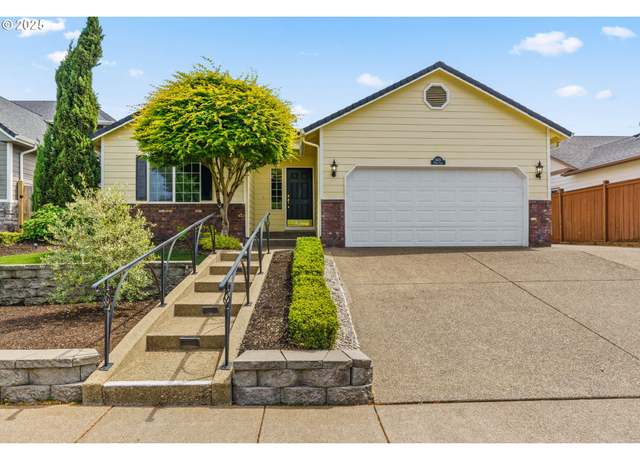 Property at 3473 Parker Ln, Springfield, OR 97477, 3 beds, 2 baths