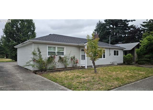 Property at 13039 SE Mill St, Portland, OR 97233, 3 beds, 2.5 baths