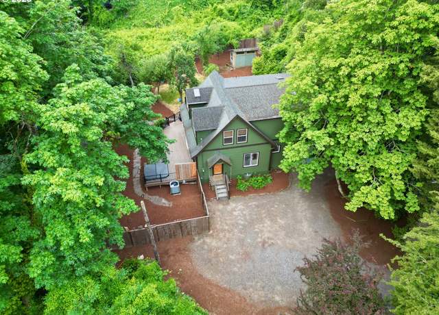 Property at 2108 SE Marion St, Portland, OR 97202, 2 beds, 1.5 baths