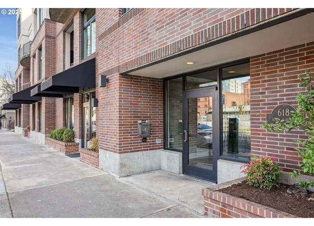 Property at 618 NW 12th Ave NW #201, Portland, OR 97209, 1 bed, 1 bath