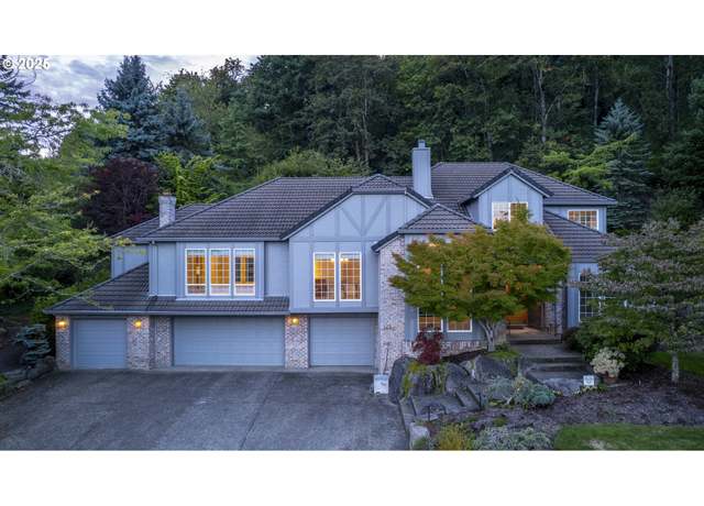 Property at 1407 SE Beech Pl, Gresham, OR 97080, 4 beds, 3 baths