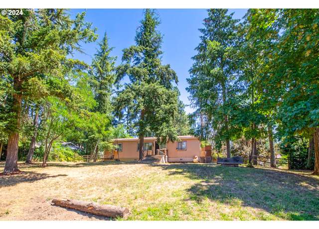 Property at 1345 Crest Dr, Eugene, OR 97405, 3 beds, 2 baths