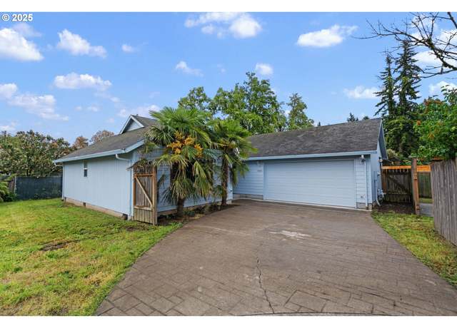 Property at 6040 SE Harney St, Portland, OR 97206, 3 beds, 2 baths