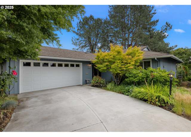 Property at 12434 SW King George Dr, Portland, OR 97224, 3 beds, 2 baths