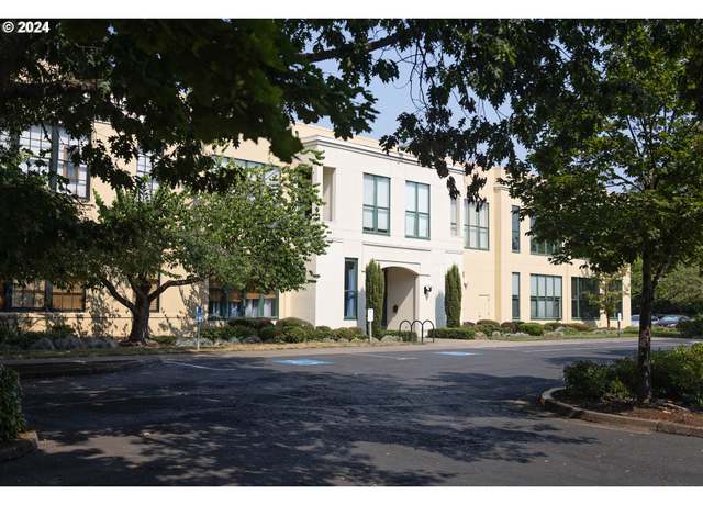 Property at 650 W 12th Ave #124, Eugene, OR 97402, 1 bath
