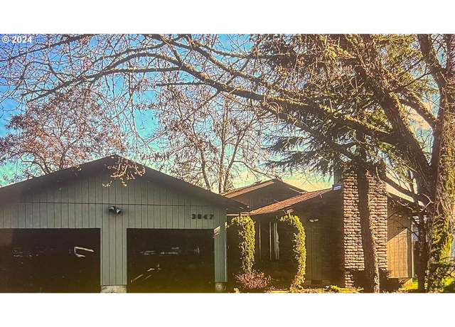 Property at 3847 Bourne St, Roseburg, OR 97471, 2 beds, 1 bath