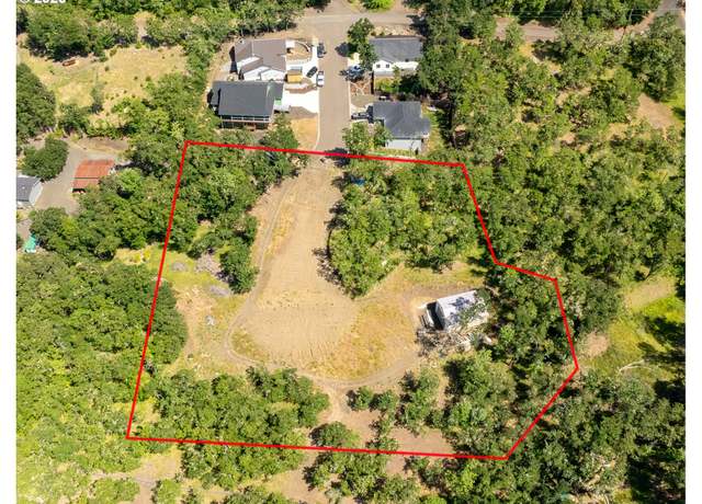 Property at 160 Sylvan Vista Ct, Roseburg, OR 97471