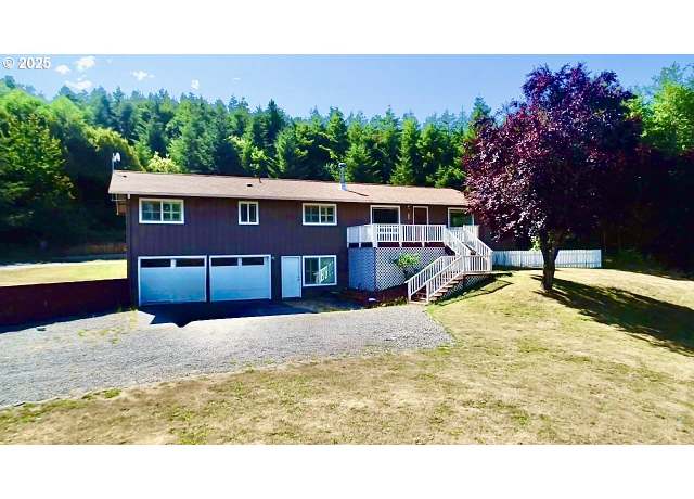 Property at 16696 Sunshine Ln, Brookings, OR 97415, 5 beds, 3 baths