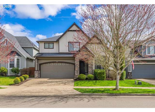 Property at 612 The Greens Ave, Newberg, OR 97132, 4 beds, 2.5 baths
