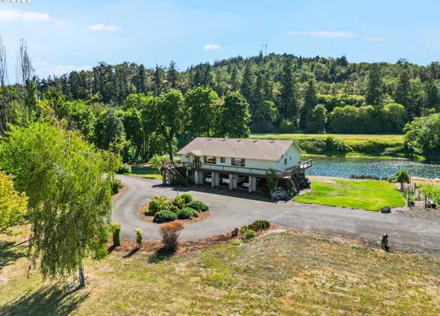 Property at 268 Capital Ln, Roseburg, OR 97471, 3 beds, 2 baths
