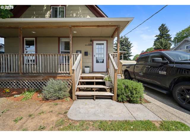 Property at 136 N Vernonia Rd, St. Helens, OR 97051, 3 beds, 2 baths