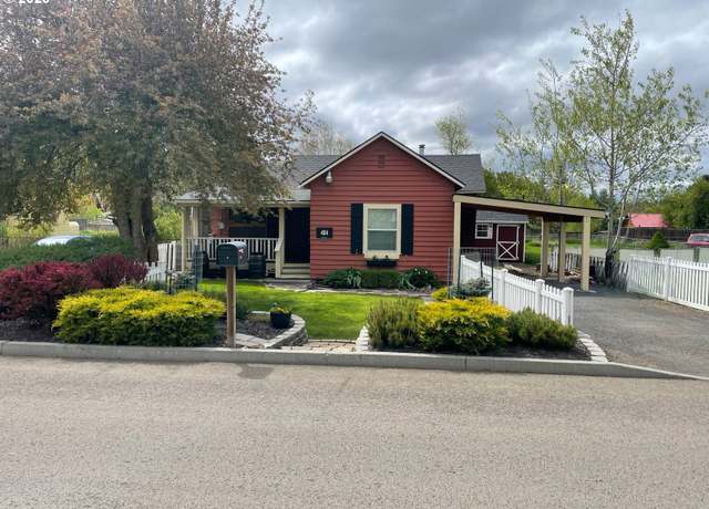 Property at 404 Depot St, Enterprise, OR 97828, 3 beds, 1.5 baths