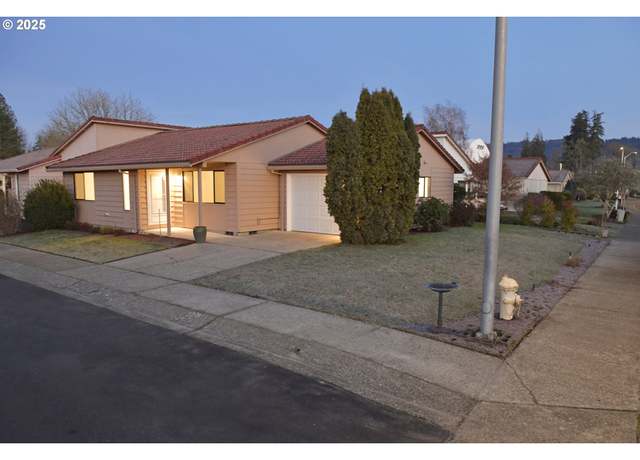 Property at 1205 E Johnson Ct, Newberg, OR 97132, 2 beds, 1 bath