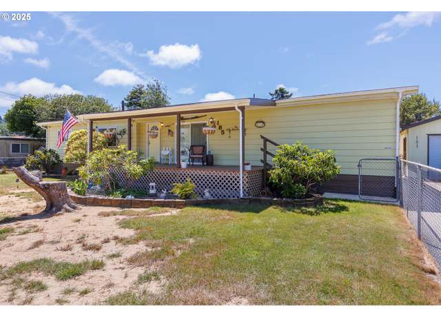 Property at 185 N 6th St, Lakeside, OR 97449, 3 beds, 2 baths