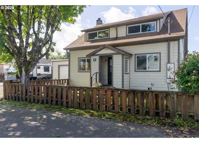 Property at 1285 6th Ave, Seaside, OR 97138, 3 beds, 2 baths