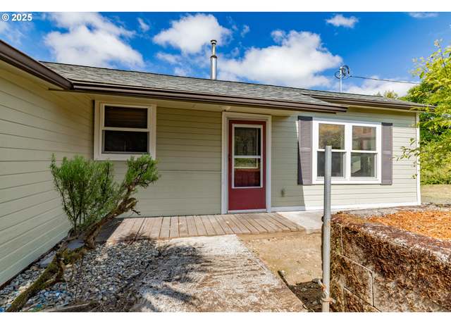 Property at 512 4th St, Myrtle Point, OR 97458, 3 beds, 2 baths
