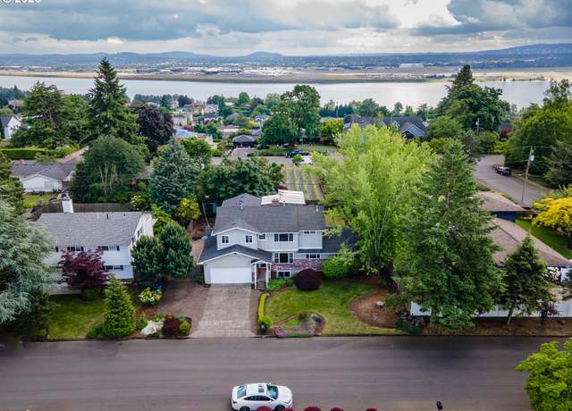 Property at 7105 Mississippi Dr, Vancouver, WA 98664, 6 beds, 4 baths